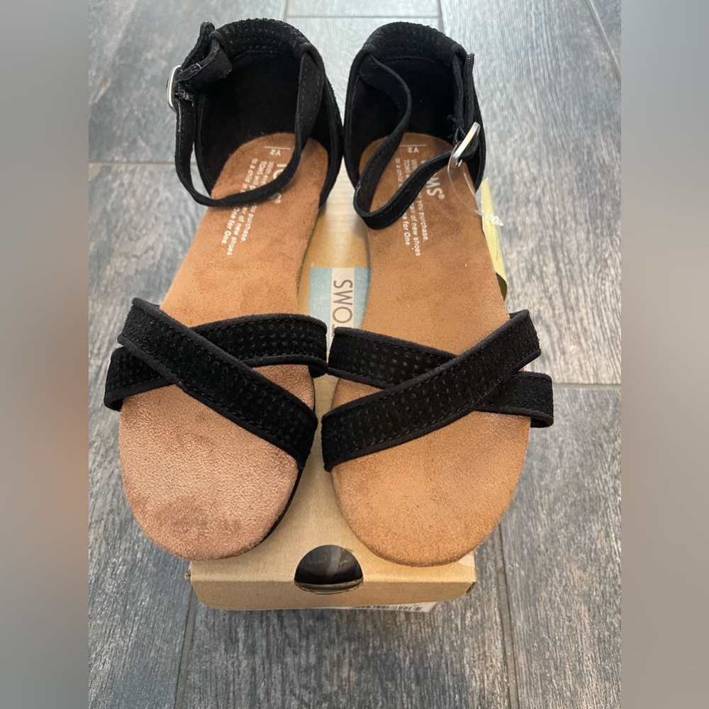 Girls toms sandals